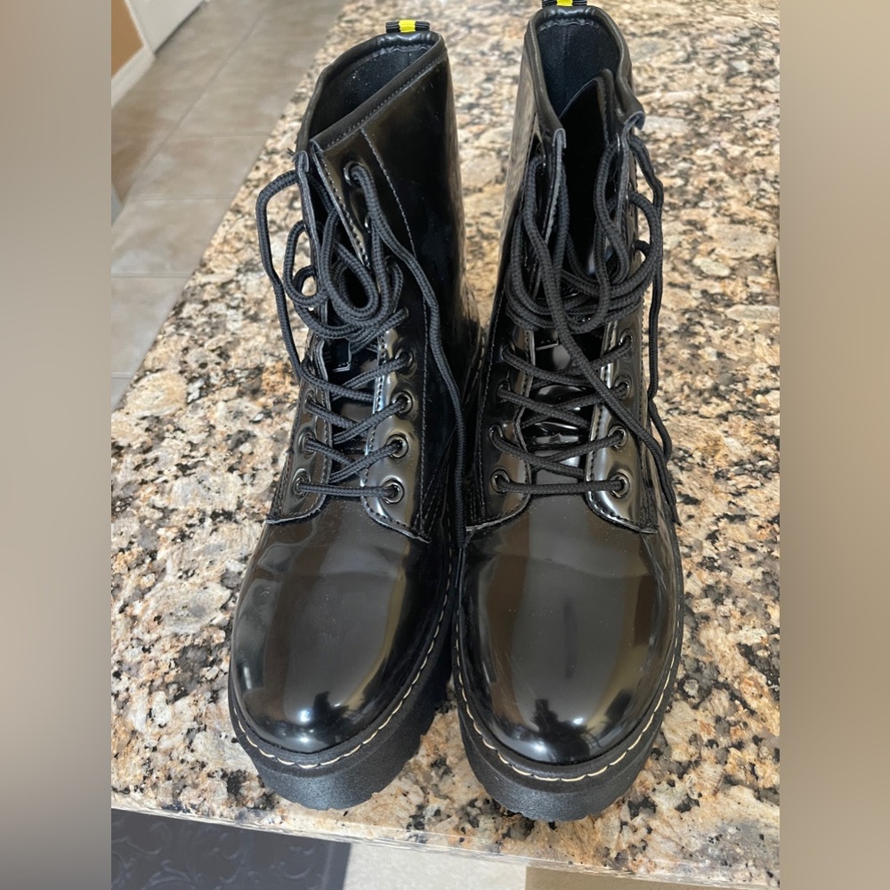 Payma Combat Boots - size 10 US